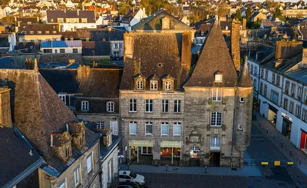 Pontivy réhabilitation face à la place du Martray