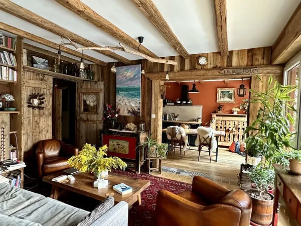 APPARTEMENT MOÛTIERS T5 DE 99,7 m² ? ESPRIT CHALET ? 4 Ch