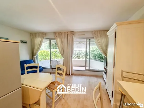 Studio 1 pièce 30 m²
