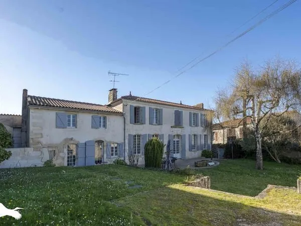 Maison 7 pièces 250 m²