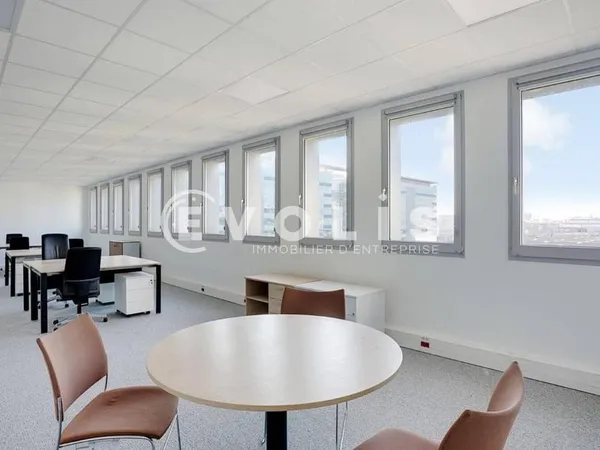 Bureaux 2 pièces 387 m²