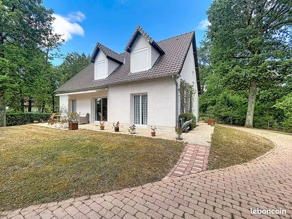 Maison 8 pièces 170 m²