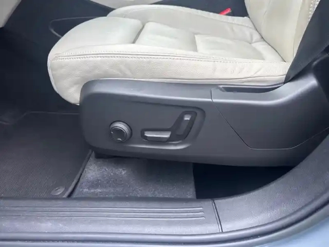 Volvo Xc40 t5 recharge 180+82 ch dct7 — photo 6