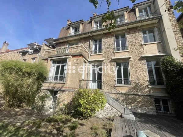 Maison 10 pièces 397 m²