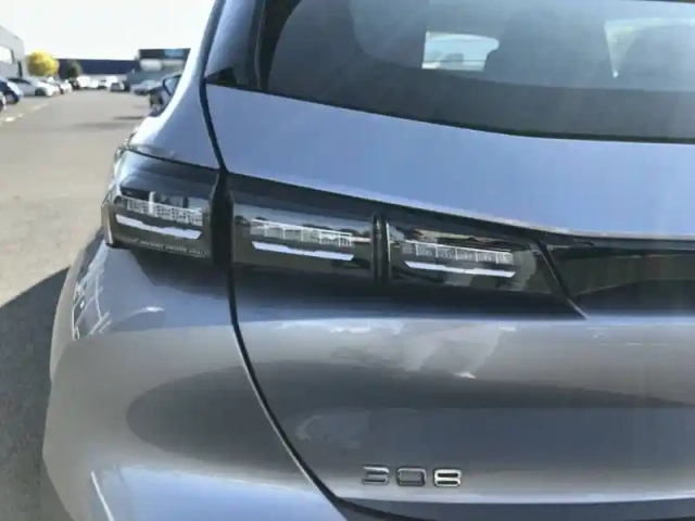Peugeot 308 bluehdi 130ch s&amp;s eat8 — photo 17