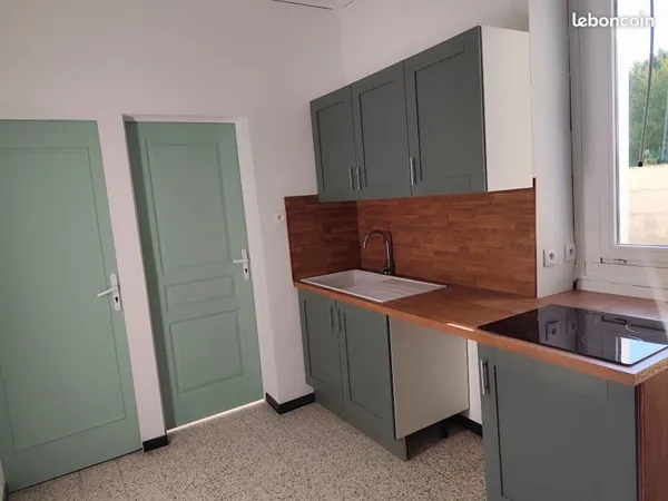 Maison rénovée à louer Auxi le chateau
