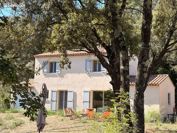 La Motte - Villa 2021 de 100 m², 4 Ch sur terrain arborés de 903 m