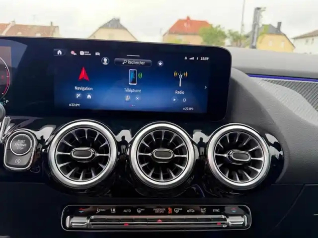 Mercedes Gla 200 d amg line — photo 40