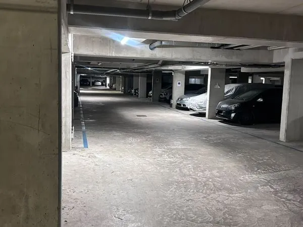 Place de parking à louer