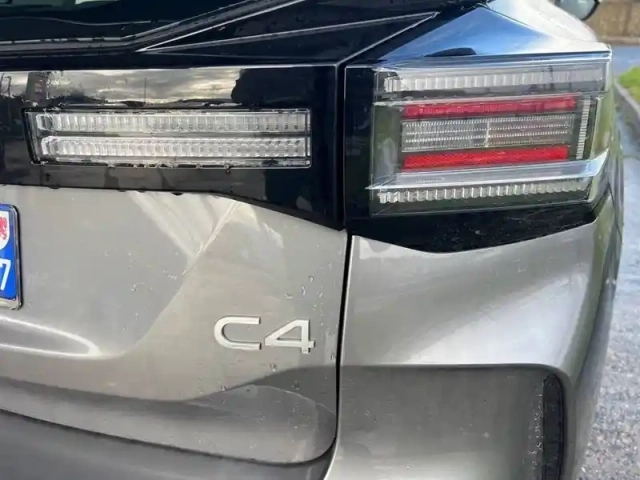 Citroën C4 hybride 145 e-dcs6 — photo 39