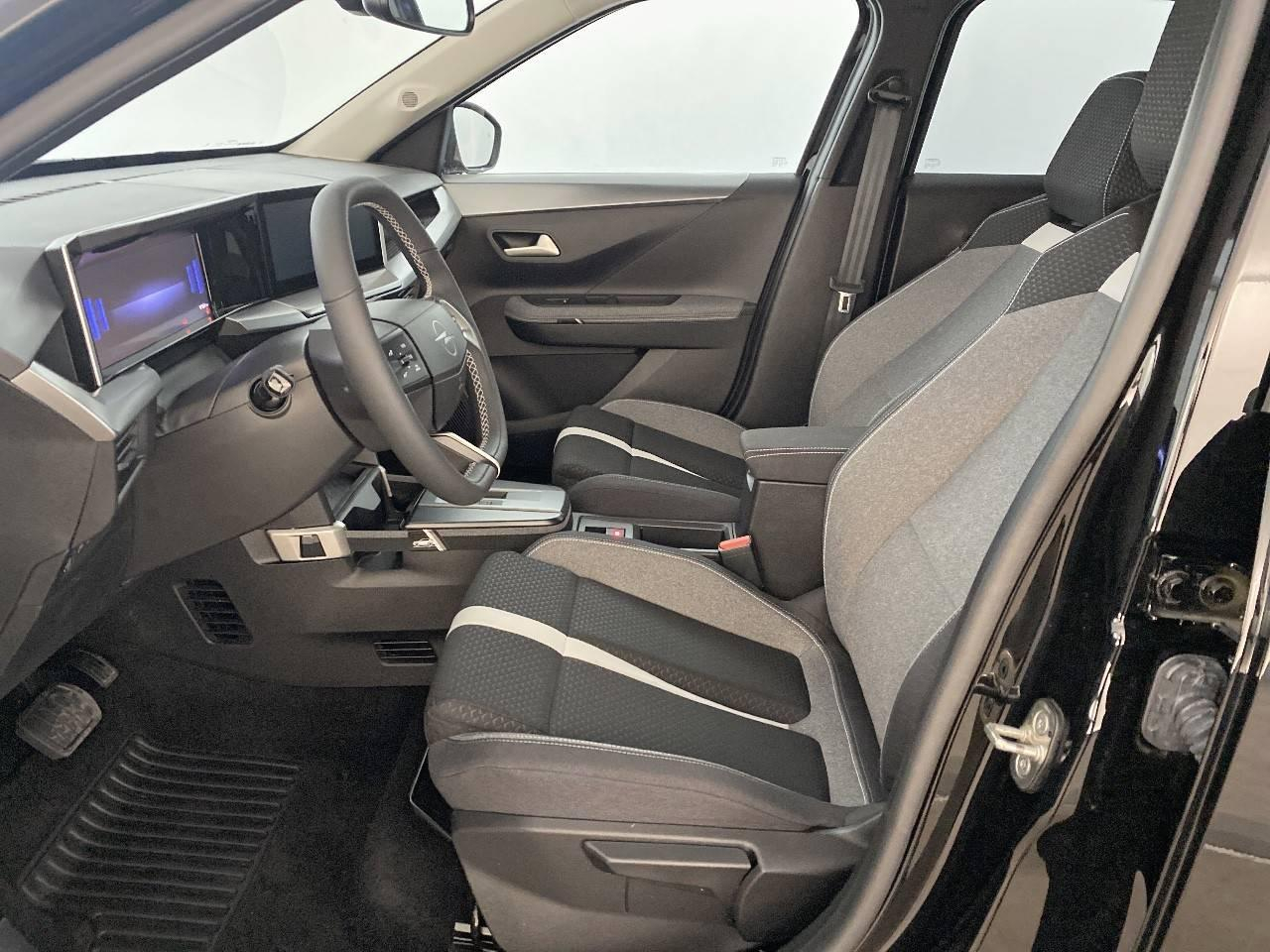 Opel Frontera 1.2 turbo hybrid 145 ch e-dct6 gs — photo 9