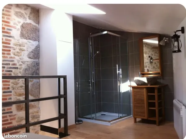 Loue petit appartement chargés comprises