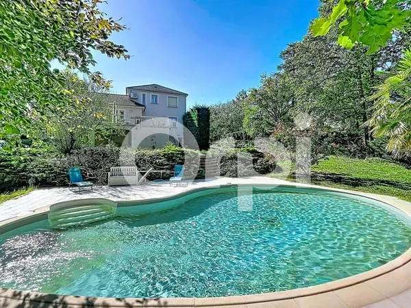 Maison 5 pièces 193 m²