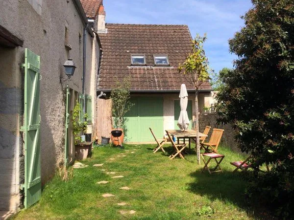 Superbe maison ancienne au coeur du vieux Talant (10min du centre ville de Dijon en vélo)