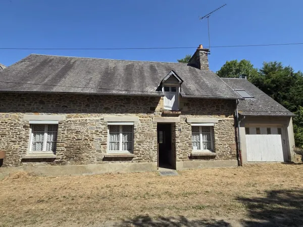 Maison Pierres - A rénover -35610 - Possibilité de 5 chambres
