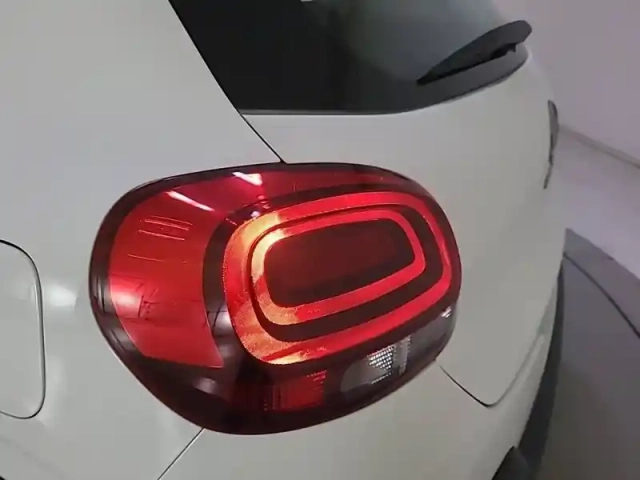 Citroën C3 bluehdi 100 s&amp;s bvm6 — photo 15