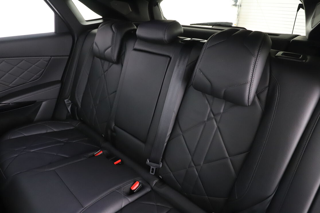 DS Automobiles DS7 Crossback 1.6 E-Tense 4x4 Ligne Noire Automatique — photo 13