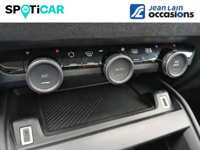 Citroën C4 puretech 130 s&amp;s eat8 — photo 9