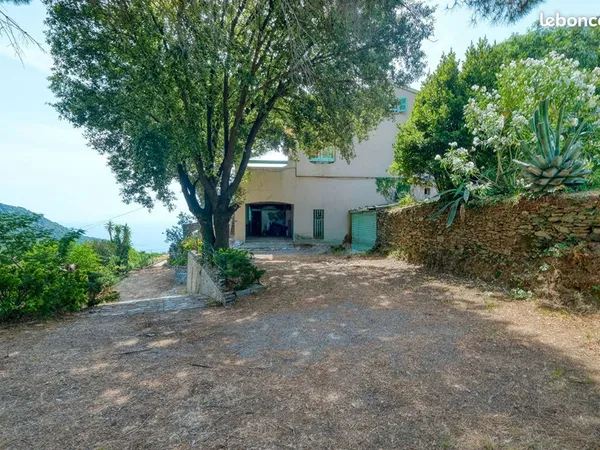 Maison 6 pièces 194 m²