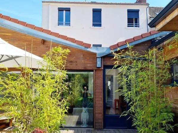 Maison 8 pièces 270 m²