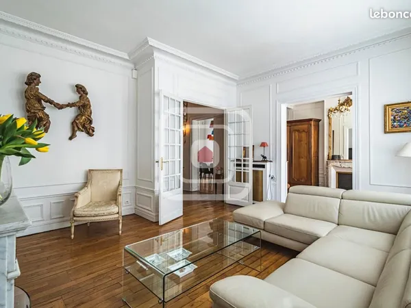 Maison 9 pièces 236 m²