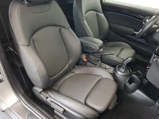 Mini Mini hatch 3 portes cooper 136 ch dkg7 — photo 14