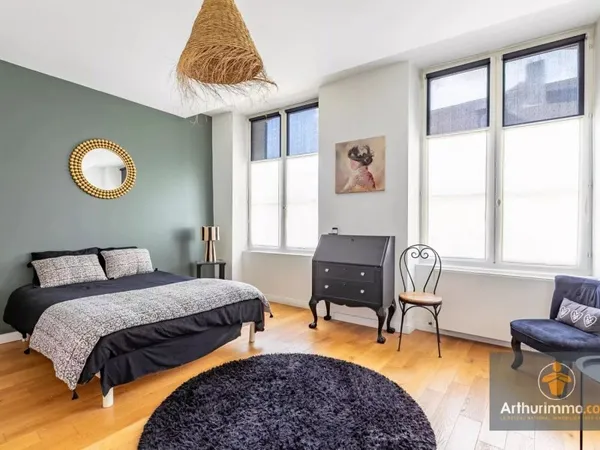 Maison 7 pièces 300 m²
