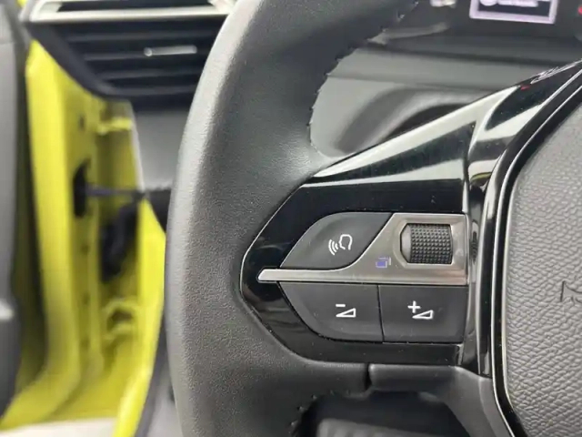 Peugeot 208 puretech 75 s&amp;s bvm5 — photo 18