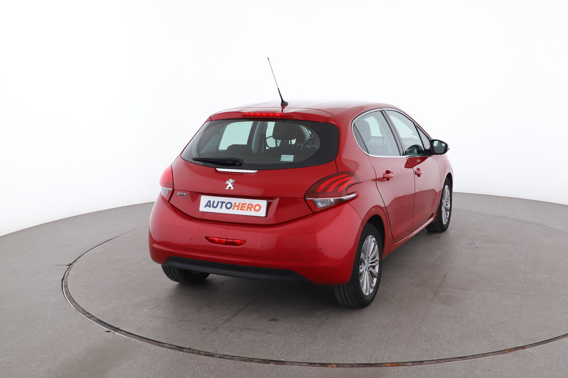 Peugeot 208 1.2 PureTech Allure — photo 5