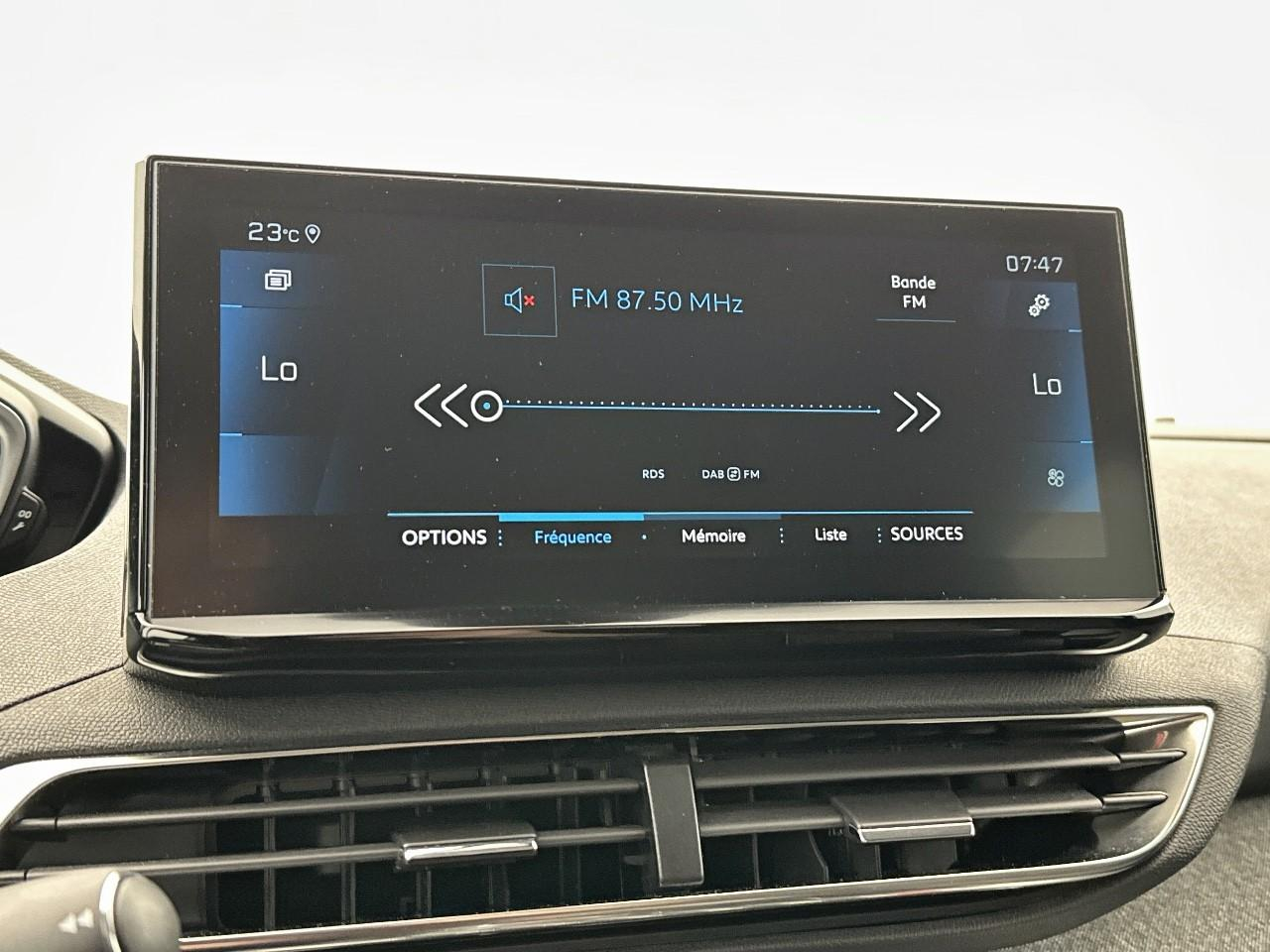 Peugeot 3008 puretech 130ch s&s eat8 allure pack — photo 22