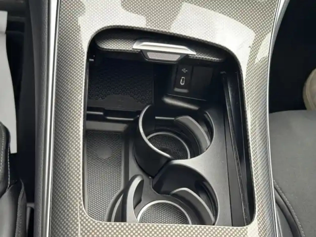 Mercedes Glc 300 e  hybrid eq 4matic am — photo 13
