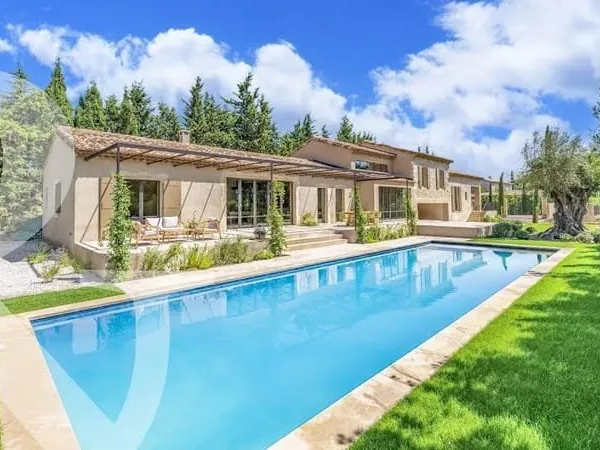 Maison 6 pièces 280 m²