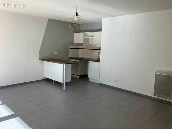Il vous attend: F3, 62m2, étage 1/2