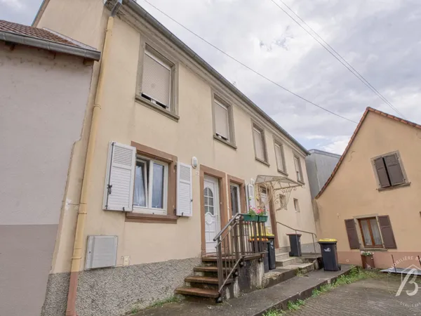 Immeuble d'environ 169 m2 à fort potentiel au coeur de Dettwill