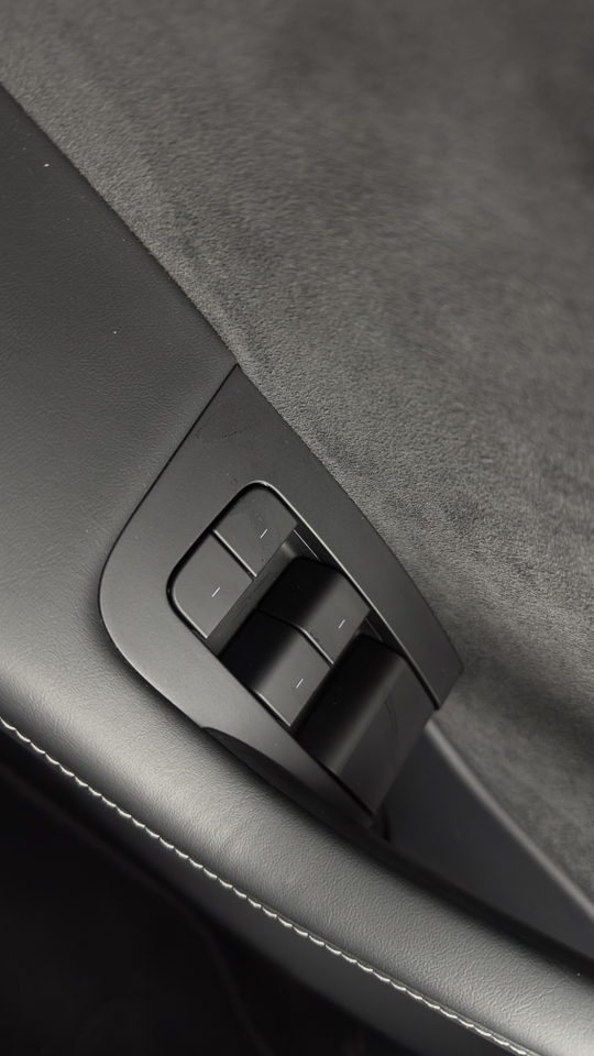 Tesla MODEL Y Grande Autonomie Dual Motor AWD — photo 14
