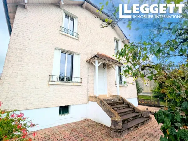 Maison familiale de 4 chambres, prête à être modernisée, avec dépendances et jardin à Arnac-Pompadou