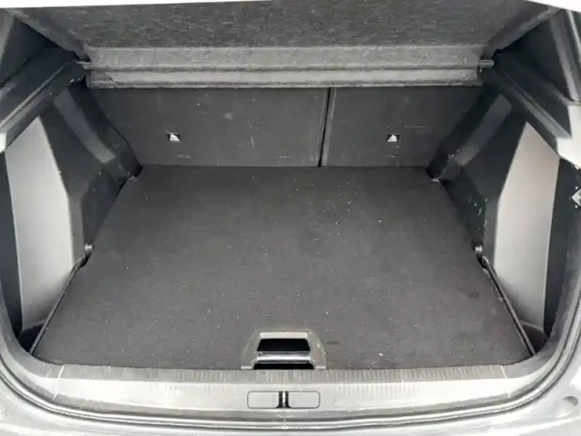 Peugeot 2008 puretech 130 s&amp;s eat8 — photo 40