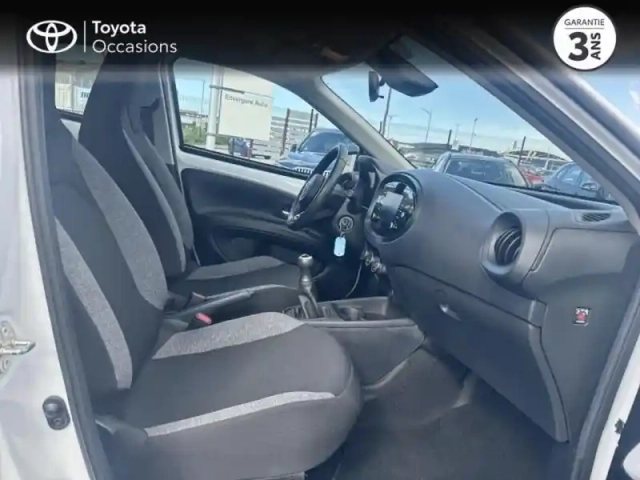 Toyota Aygo X 1.0 vvt-i 72ch dynamic — photo 6