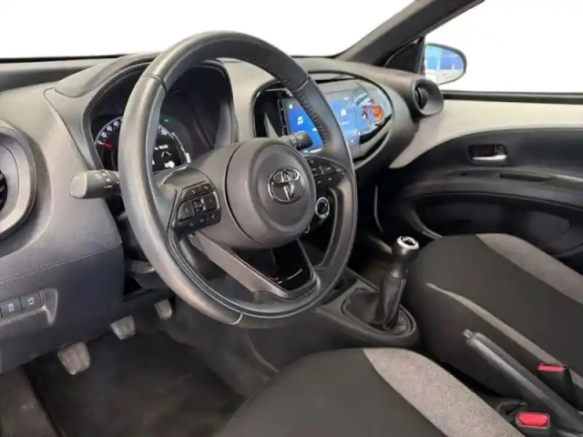 Toyota Aygo X 1.0 vvt-i 72ch dynamic my24 — photo 14