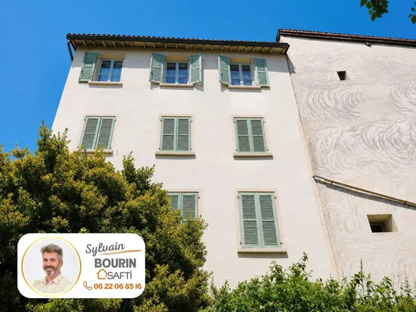 3 pièces de 86 m² au coeur de Trévoux + cave 30m²