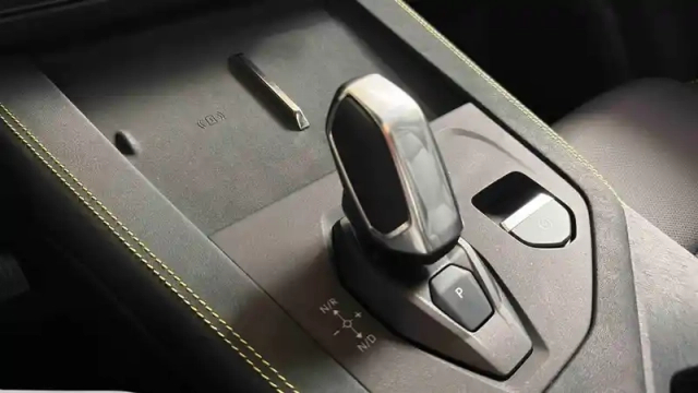 Lynk&Amp;Co 01 1.5 phev 276 ch — photo 20