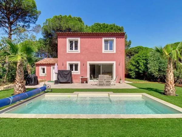 A VENDRE ! Villa neuve 5 chambres de 140 m² avec piscine et garage - VIDAUBAN