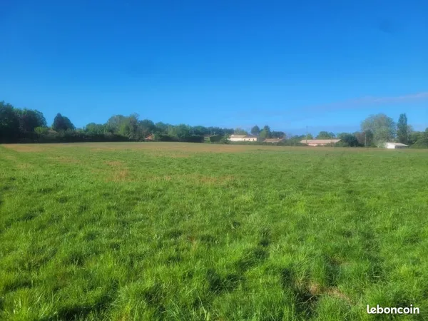 Terrain 643 m² Le Pout