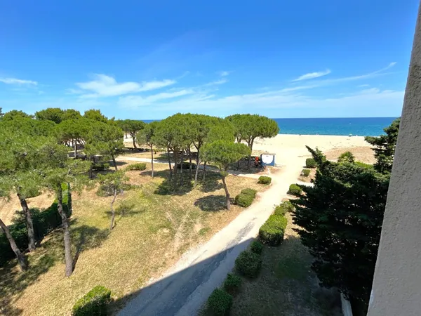 Studio Vue mer 1 er Ligne