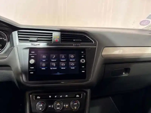 Volkswagen Tiguan 1.5 tsi 150ch bvm6 confortline — photo 10