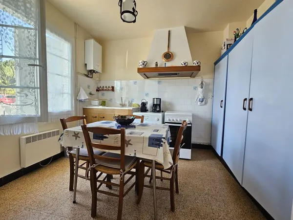 Maison idéalement bien située