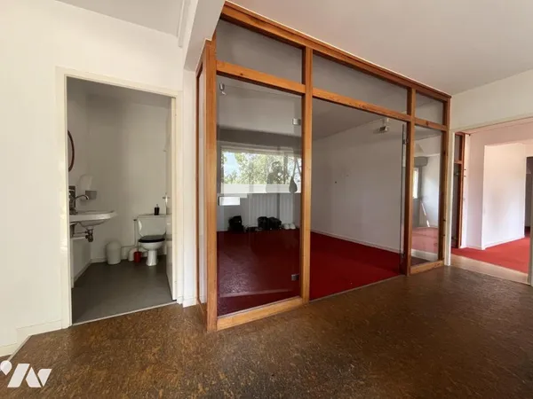 Local d'activités 180 m²