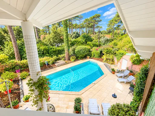 Villa 7 pièces 216 m²