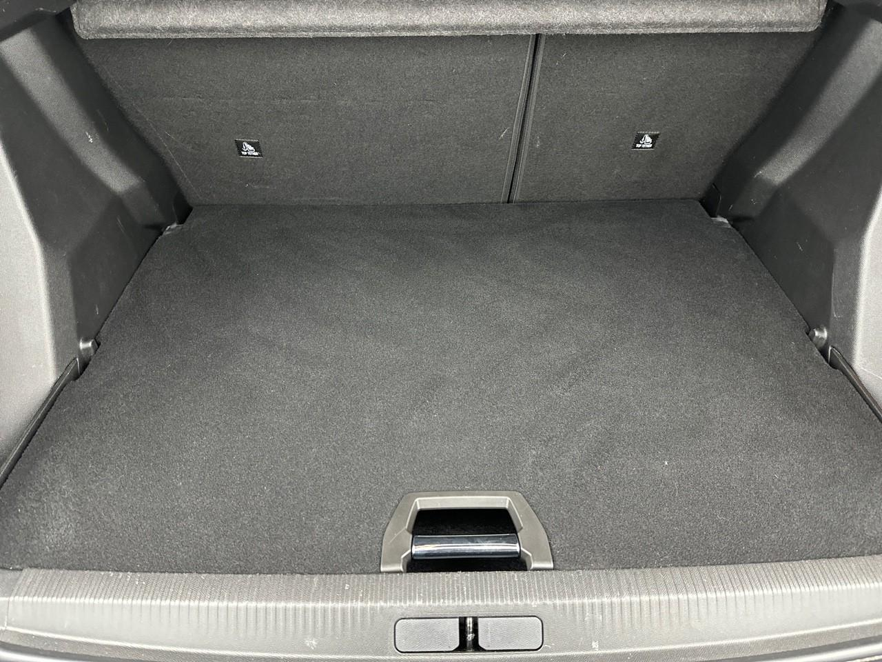 Peugeot 2008 puretech 130 s&s eat8 allure pack — photo 6