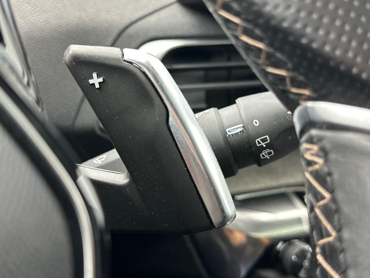Peugeot 5008 puretech 130ch s&s eat8 gt pack — photo 18